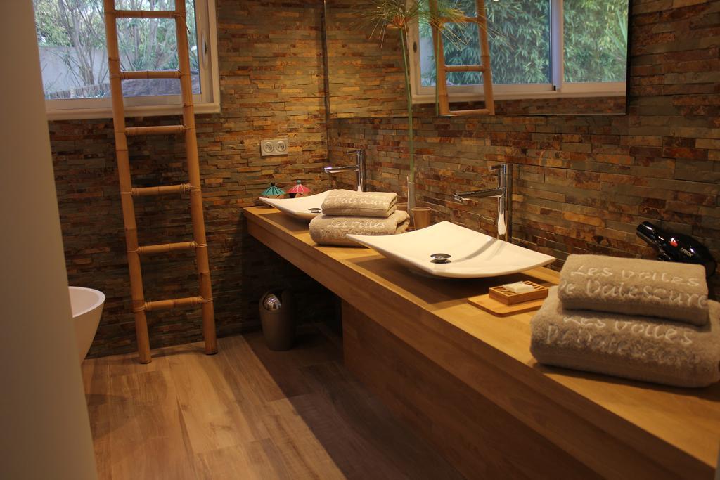 B&B Les Voiles De Valescure Chambres D'Hotes Et Son Espace Bien Etre Saint-Raphael  Ngoại thất bức ảnh